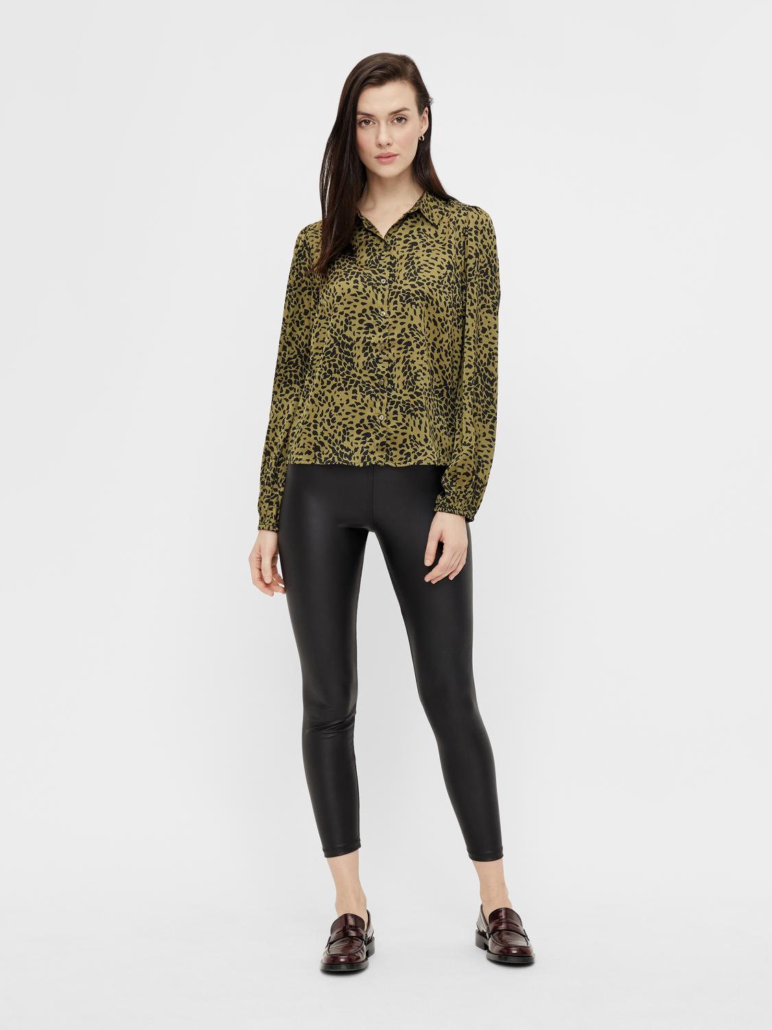 model_shot-front_full